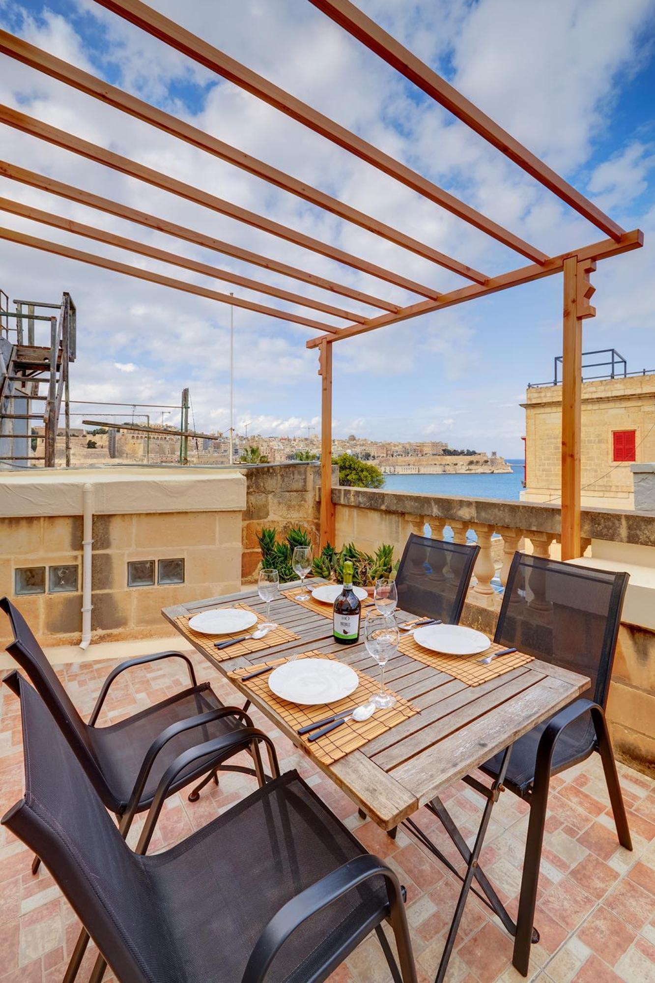 Traditional Maltese Townhouse, Roof Terrace And Views Senglea Ngoại thất bức ảnh