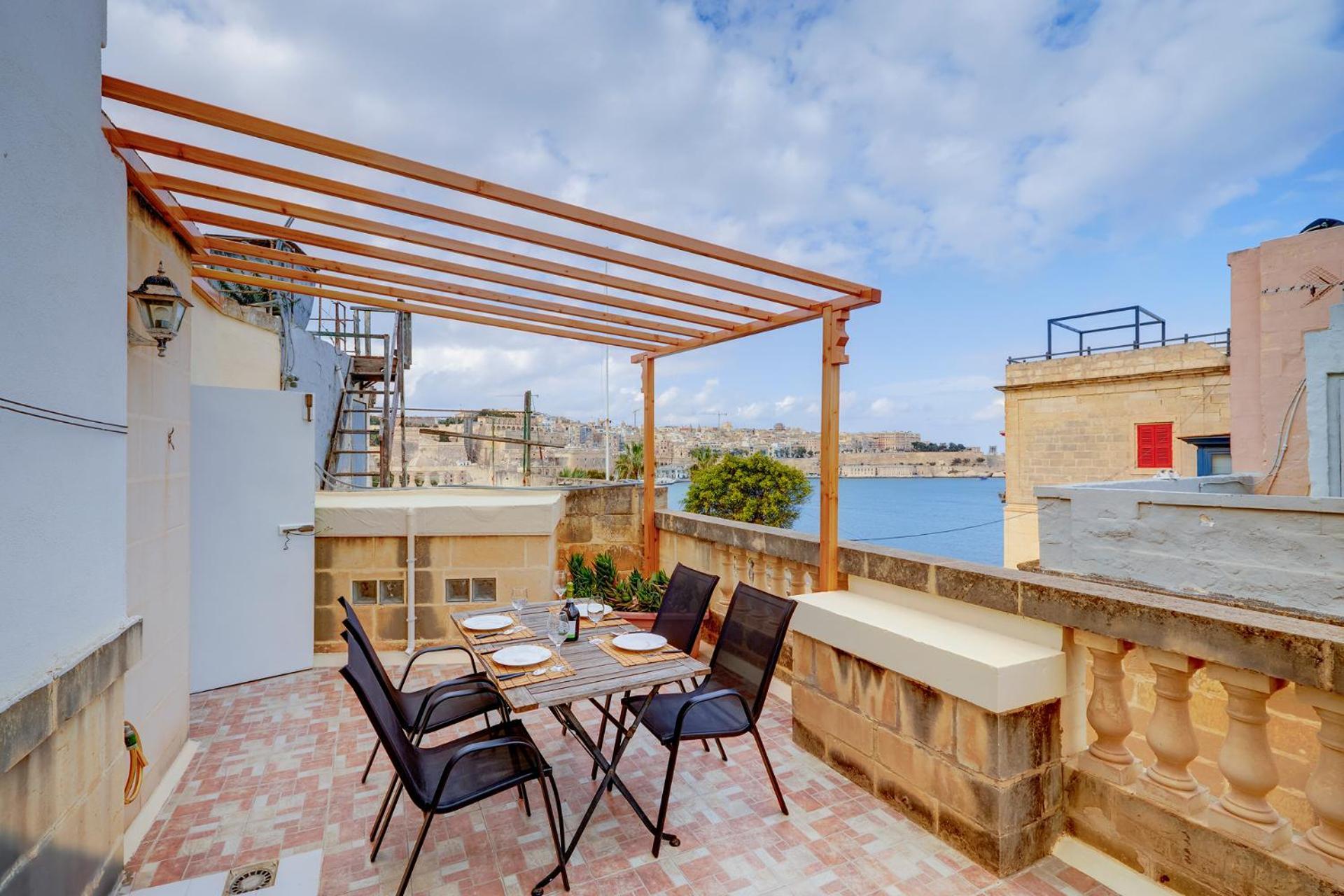 Traditional Maltese Townhouse, Roof Terrace And Views Senglea Ngoại thất bức ảnh