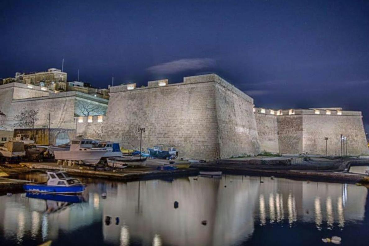 Traditional Maltese Townhouse, Roof Terrace And Views Senglea Ngoại thất bức ảnh