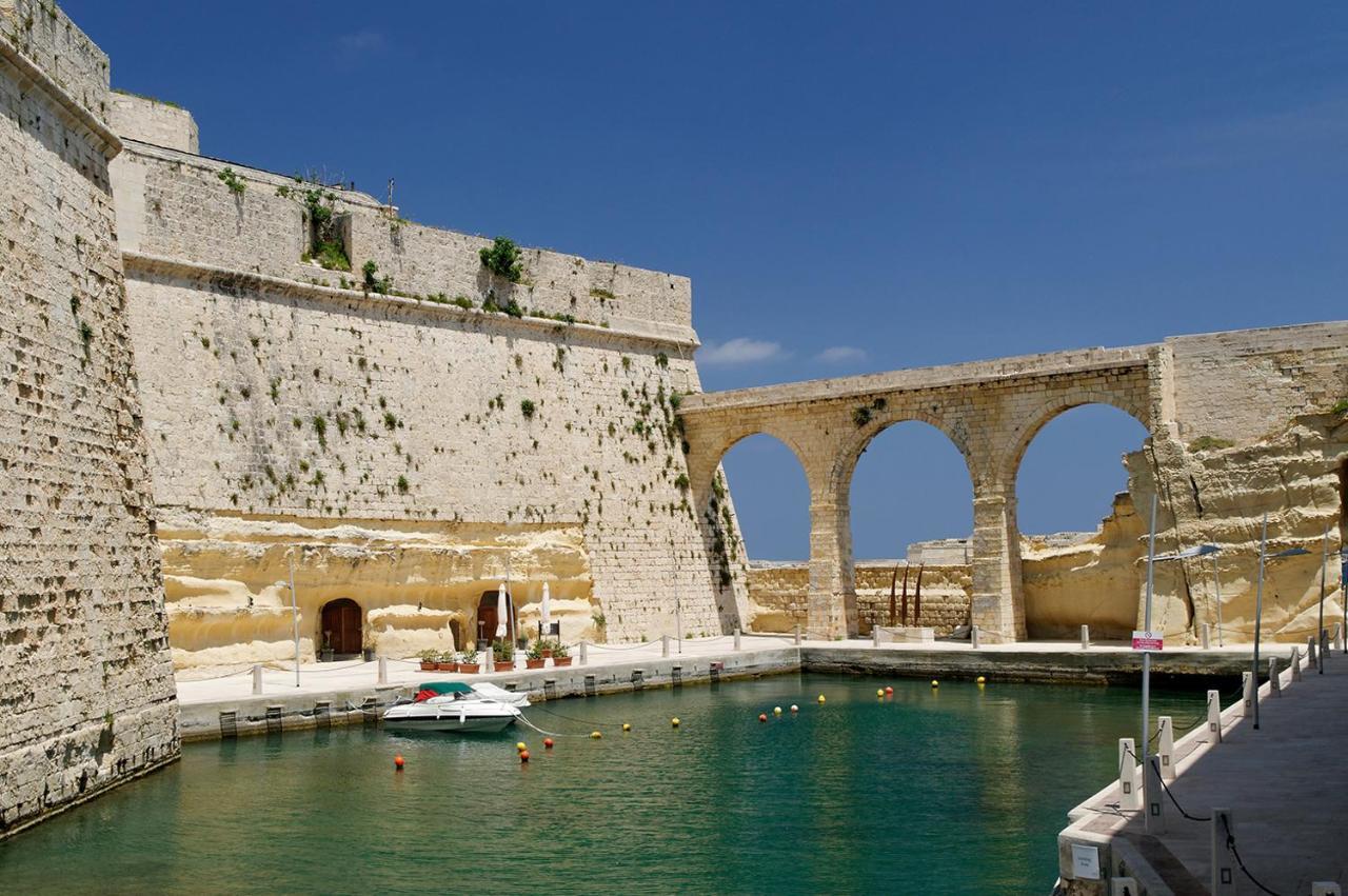 Traditional Maltese Townhouse, Roof Terrace And Views Senglea Ngoại thất bức ảnh